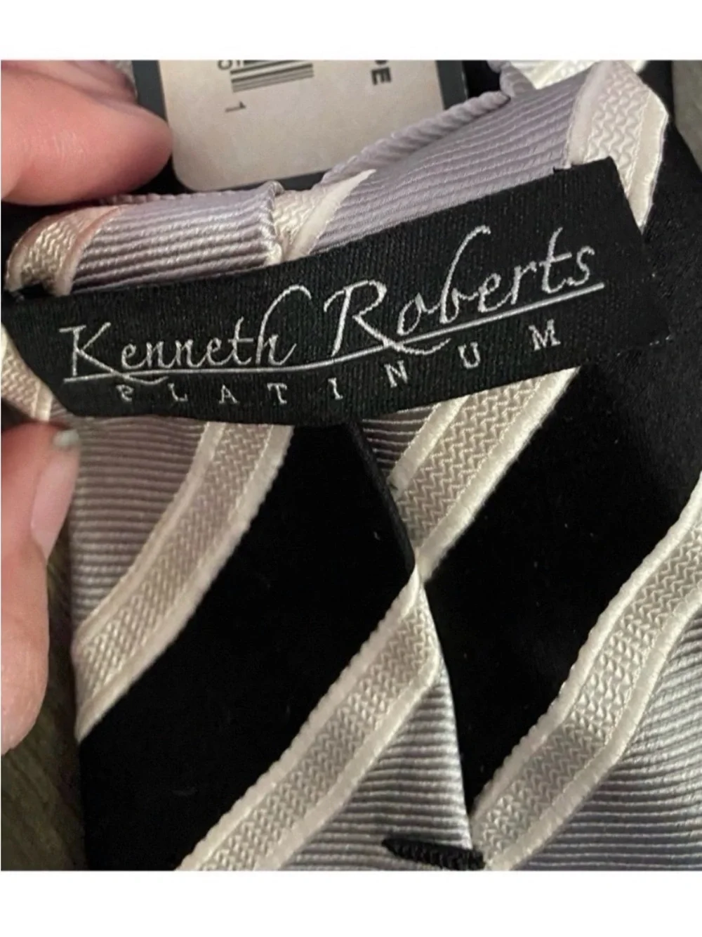 KENNETH ROBERTS Platinum Grey Striped Silk Tie